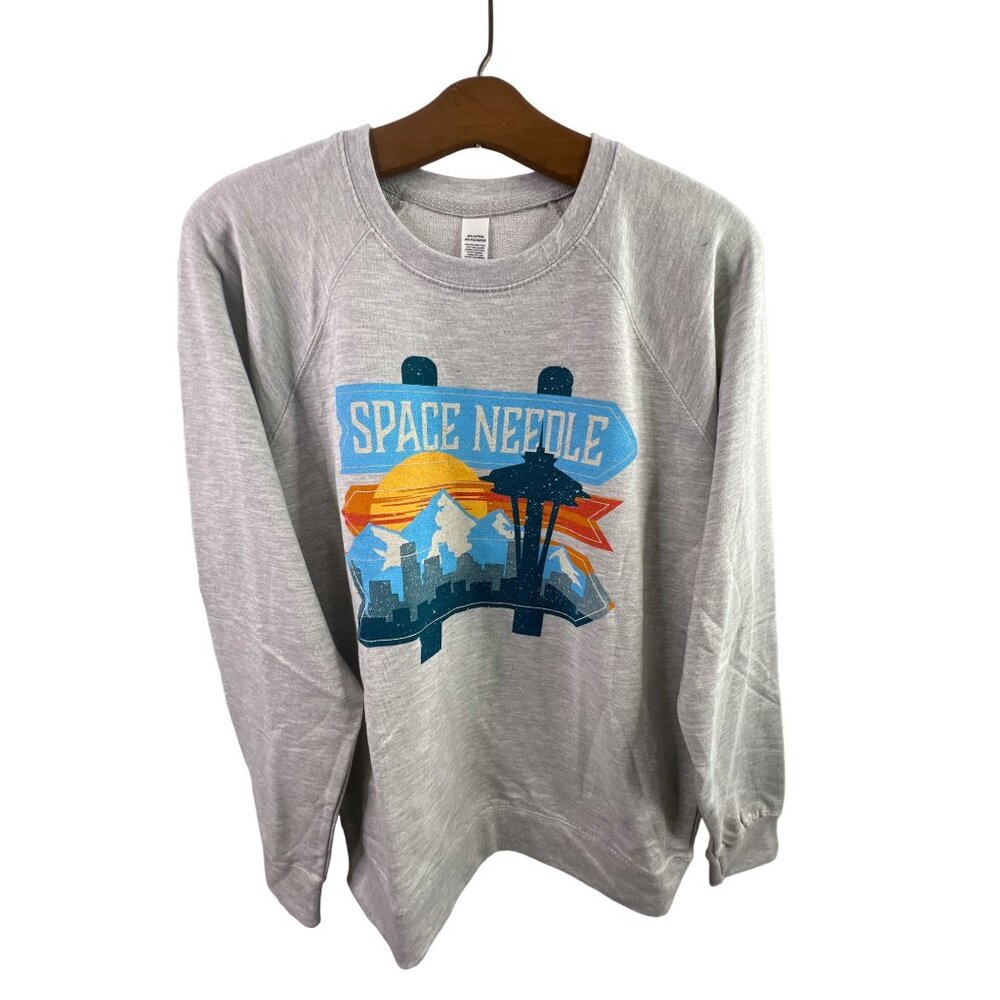 Space Needle Seattle Sweatshirt Size Medium Crewneck Cotton Blend Light Gray